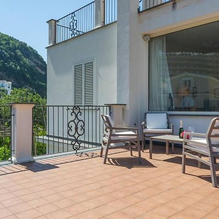 Casa Gege', For Up To 5 Guests, Shared Pool, Sorrento Center Exterior foto